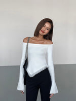 Load image into Gallery viewer, Off Shoulder Fray Hem Top in White
