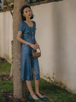 Load image into Gallery viewer, Vintage Floral Shift Dress in Blue
