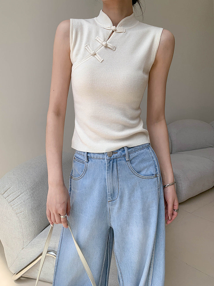 Fine Knit Pankou Button Top in Cream