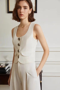 Sleeveless Contrast Button Vest in Cream