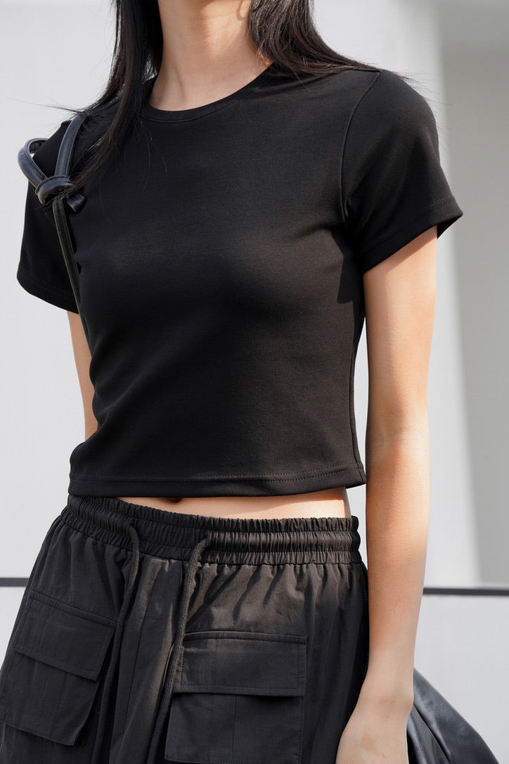 Classic Cropped Tee in Black