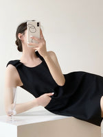 Load image into Gallery viewer, Bow Pocket Shift Dress in Black
