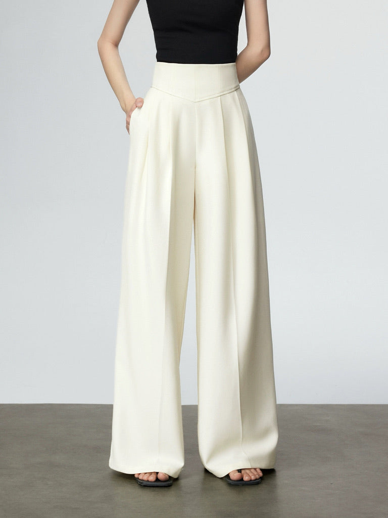 High Rise Relaxed Trousers in Cream