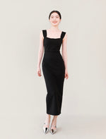 Load image into Gallery viewer, Stretch Sleeveless Shift Dress in Black
