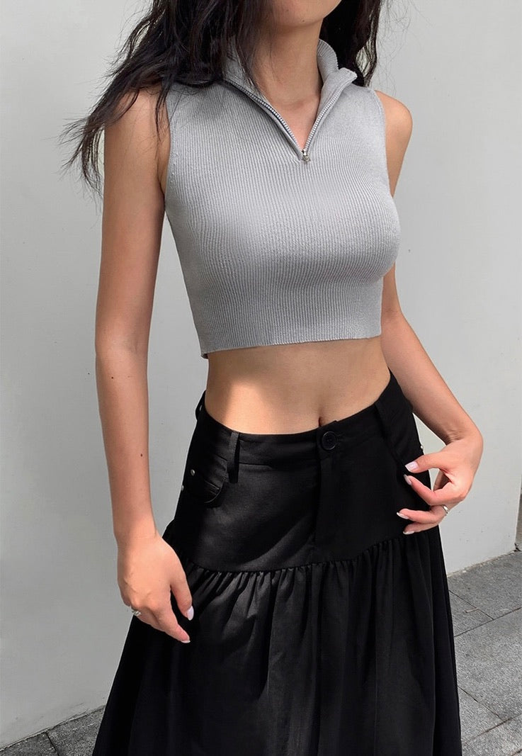 Ribbed Zipped Cropped Top in Grey