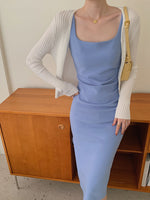 Load image into Gallery viewer, Square Neck Sleeveless Shift Dress in Blue

