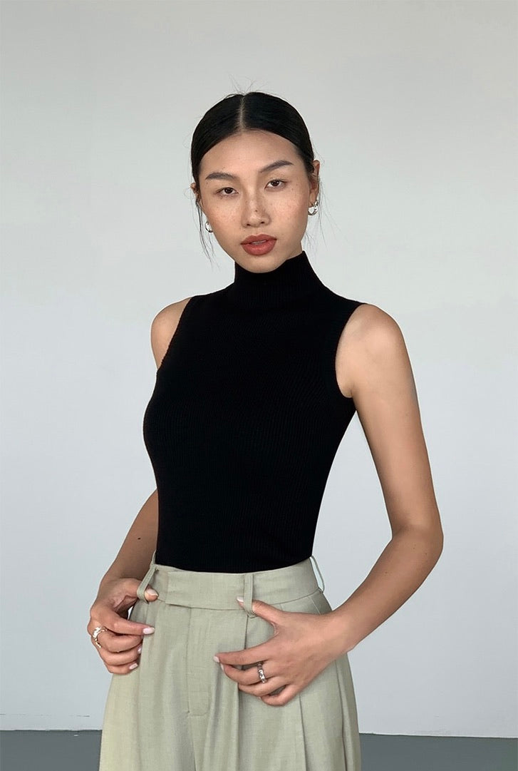 High Neck Knit Sleeveless Top in Black