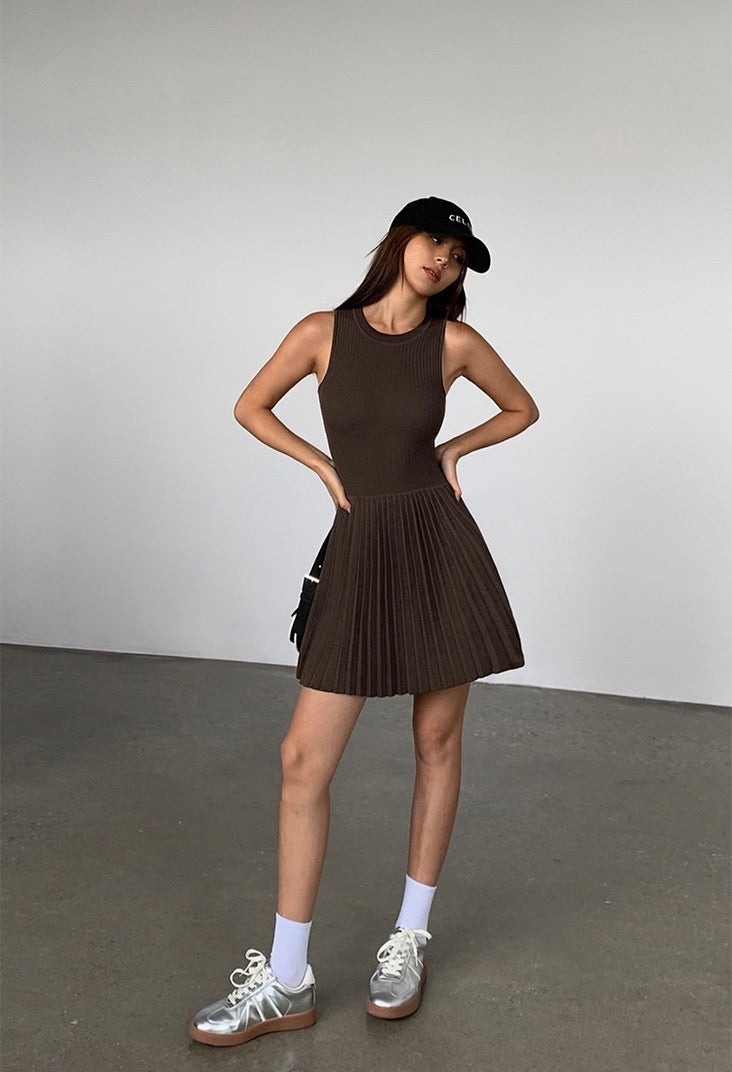Light Knit Tank Pleated Dress in Brown