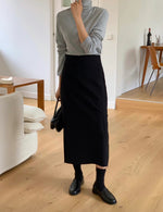 Load image into Gallery viewer, Korean Stretch H-Line Skirt [2 Colours]
