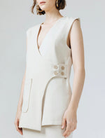 Load image into Gallery viewer, Helsey Tailored Vest in White
