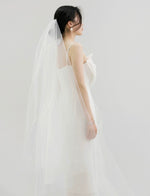 Load image into Gallery viewer, Classic Wedding Veil - Long
