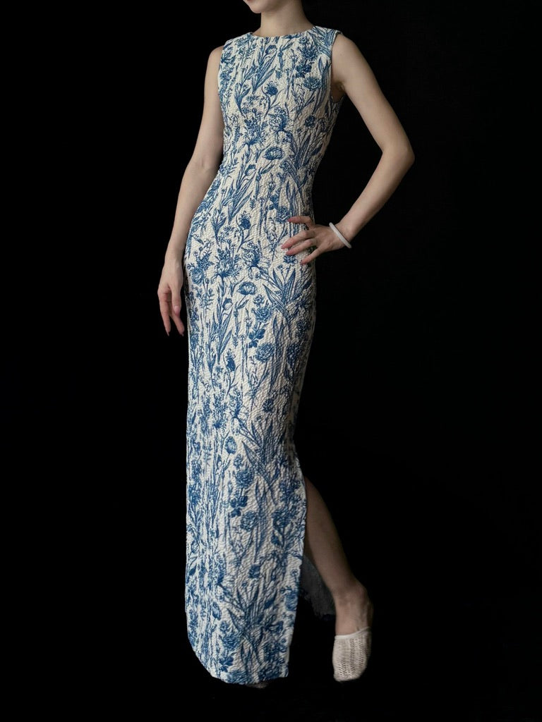 Floral Stretch Maxi Dress in Blue/White