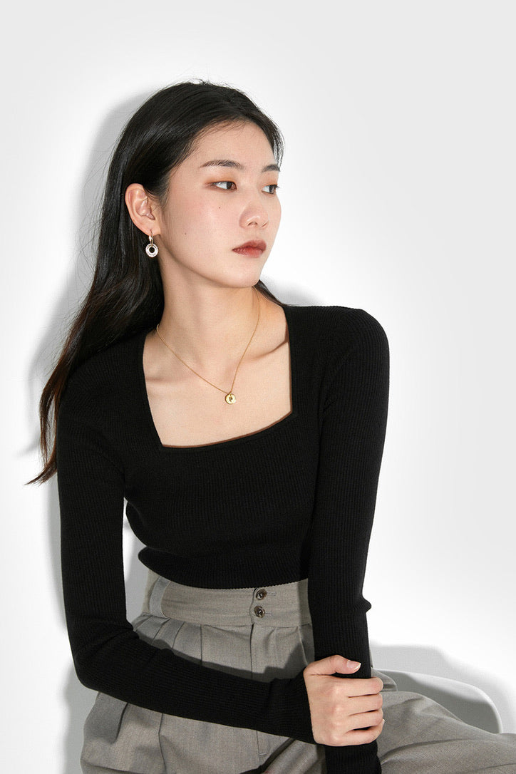 Fine Knit Wool Blend Top in Black