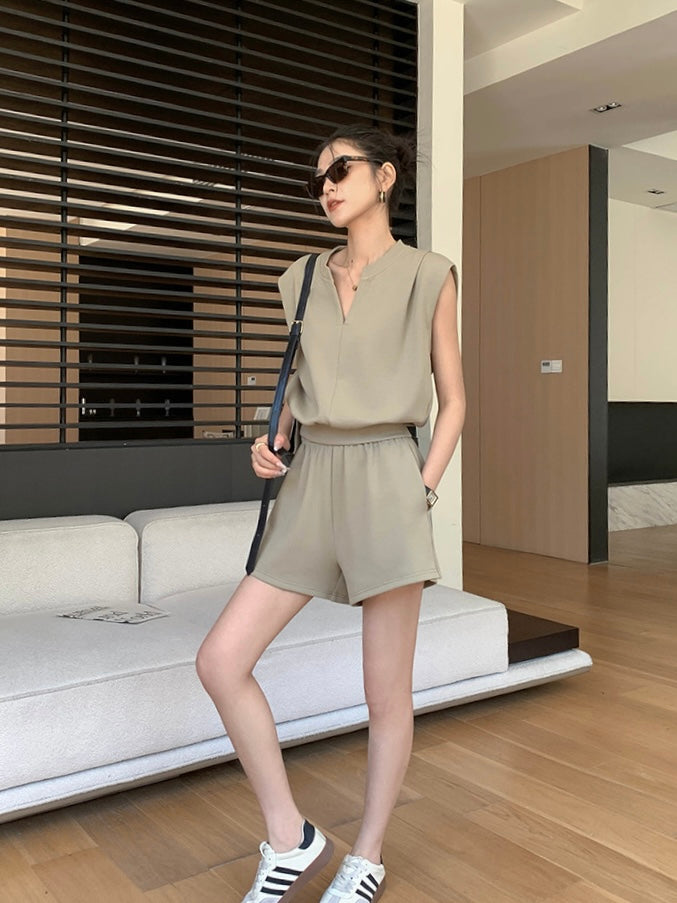 Relaxed Top + Shorts Set in Khaki