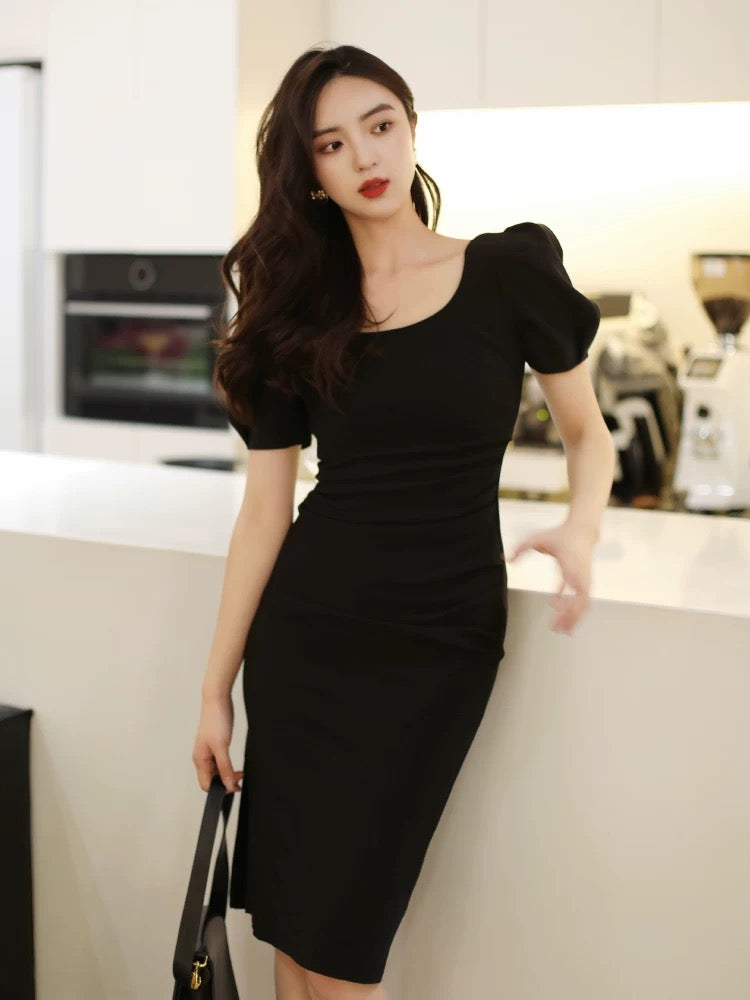 Puff Sleeve Stretch Shift Dress in Black