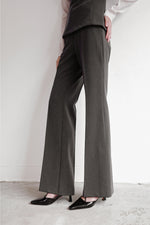 Load image into Gallery viewer, Korean Bilte Tailored Stretch Trousers [2 Colours]
