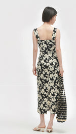 Load image into Gallery viewer, Floral Midi Shift Dress in Black
