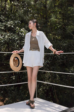 Load image into Gallery viewer, Cotton Line Shorts in White
