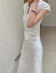 Chinoiserie Ribbon Tie Cheongsam in Cream