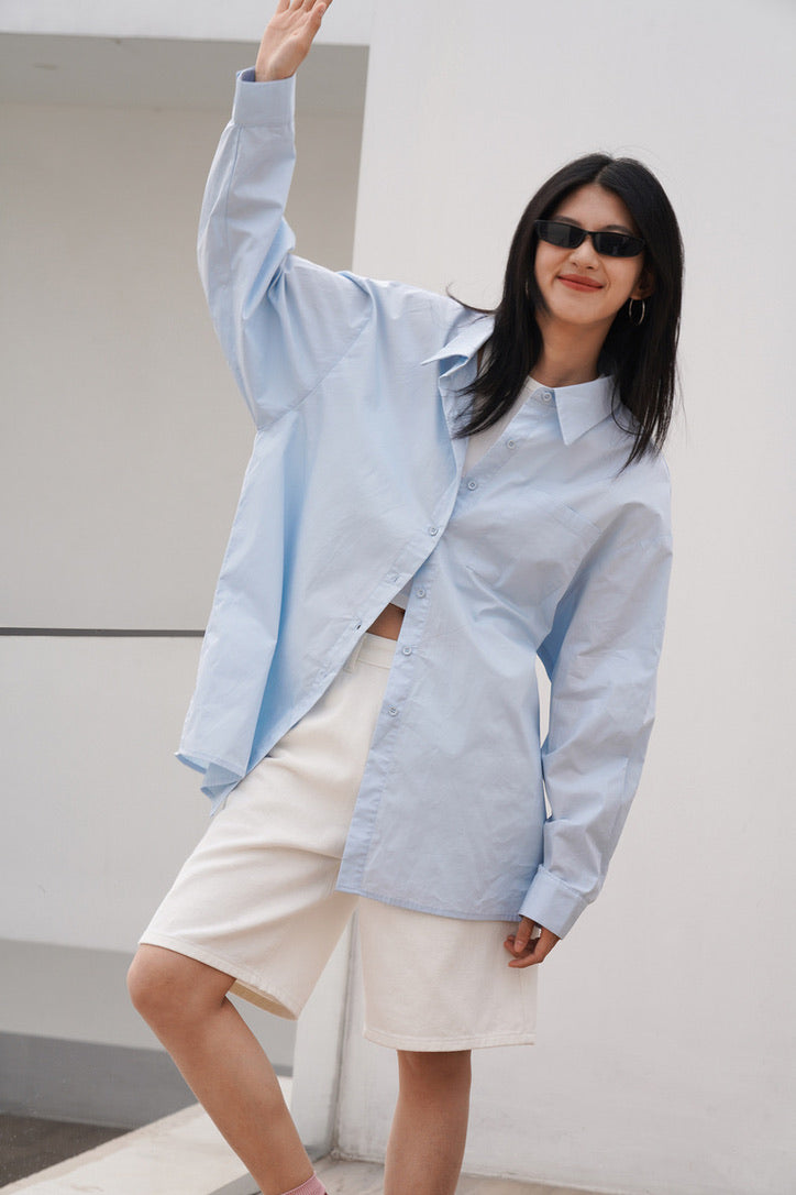 Classic Oversized Pocket Shirt in Blue