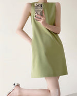 Load image into Gallery viewer, Jea Sleeveless Shift Dress [2 Colours]
