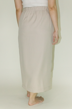 Load image into Gallery viewer, Japanese Twill Pocket Wrap Skirt in Oat
