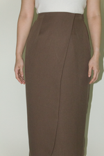 Load image into Gallery viewer, Japanese Twill Pocket Wrap Skirt in Brown
