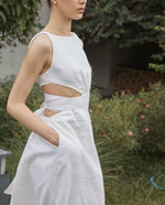 Load image into Gallery viewer, Linen Tie Back Pocket Maxi Dress in White'
