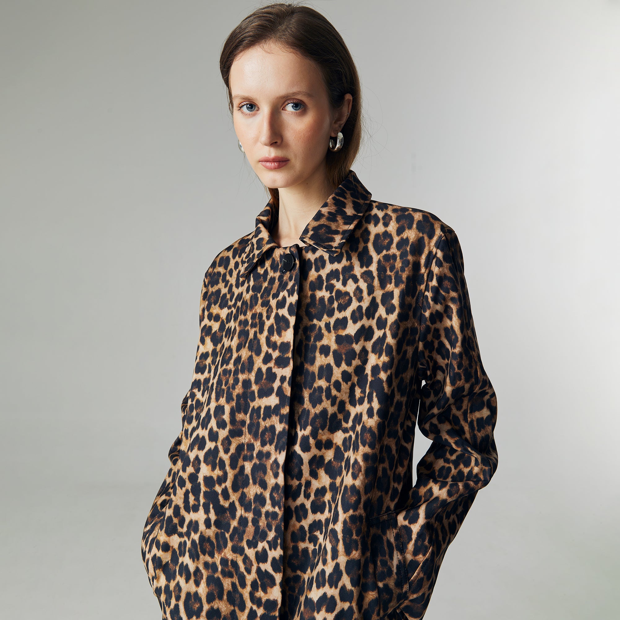 Livia Leopard Outerwear in Brown