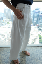 Load image into Gallery viewer, [Ready to Ship] Korean Tapered Pintuck Wide Leg Twill Pants [2 Colours]
