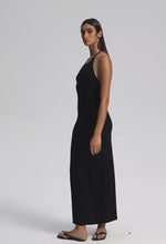 Load and play video in Gallery viewer, Padded Drop Back Stretch Halter Dress [2 Colours]
