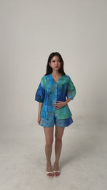 Load and play video in Gallery viewer, Maris 3/4 Sleeve Top in Blue
