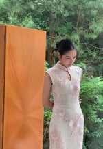 Load and play video in Gallery viewer, Floral Quilling Cheongsam in Cream
