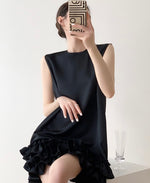 Load image into Gallery viewer, Sleeveless Layer Hem Dress in Black
