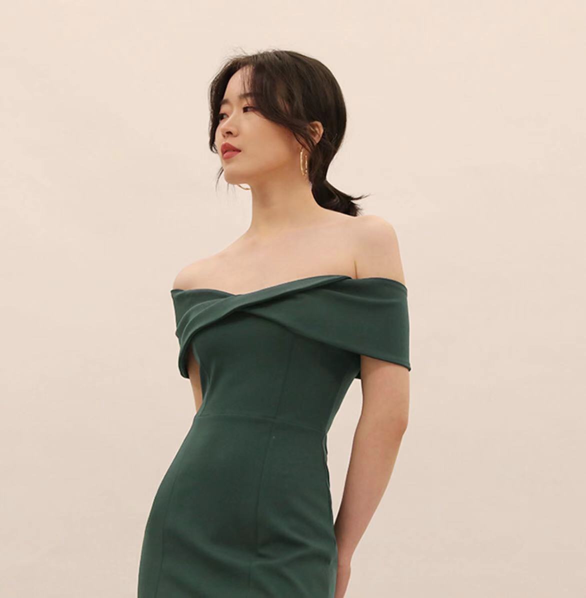 Leighton Off Shoulder Dress- Emerald