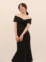 Load image into Gallery viewer, Leighton Off Shoulder Dress- Black
