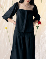 Load image into Gallery viewer, Shape Puff Blouse - Black
