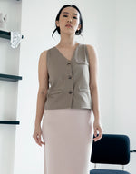 Load image into Gallery viewer, CR Cross Back Cropped Vest - Latte
