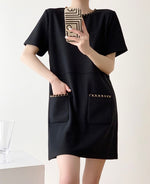 Load image into Gallery viewer, Chain Detail Pocket Shift Dress in Black
