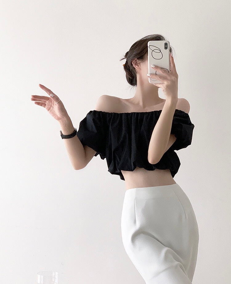 Cherelle Off Shoulder Cropped Bubble Top in Black