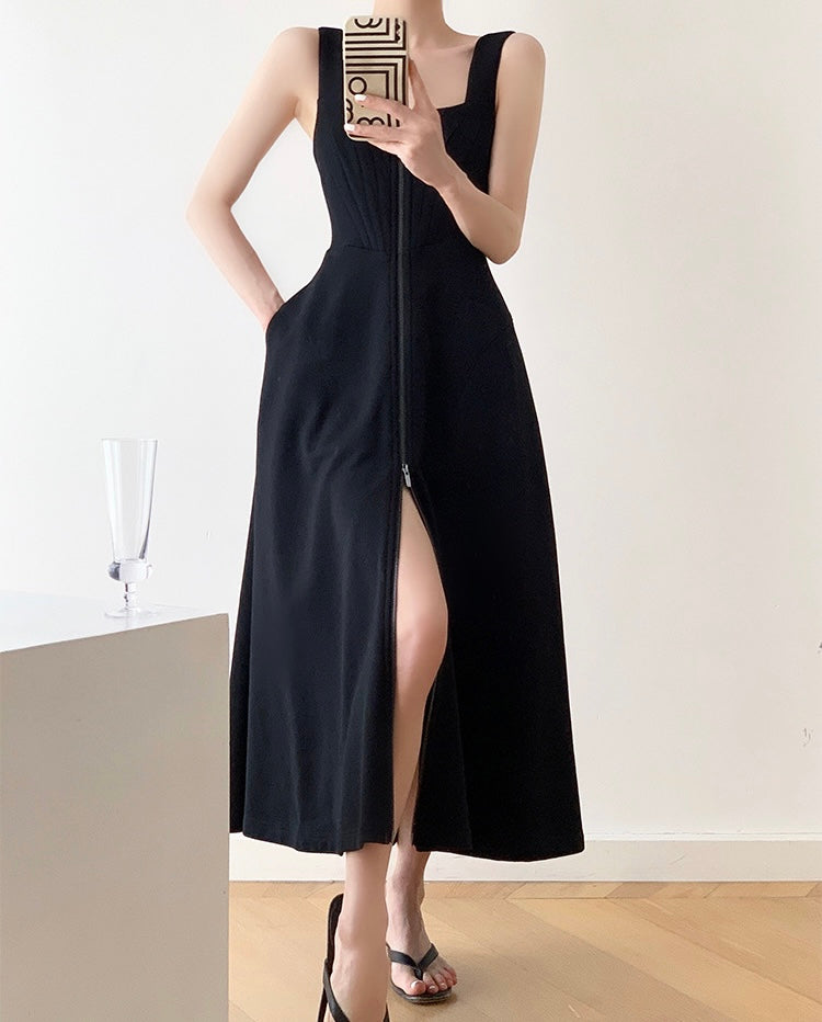 Sleeveless 2-way Zip Pocket Dress in Black