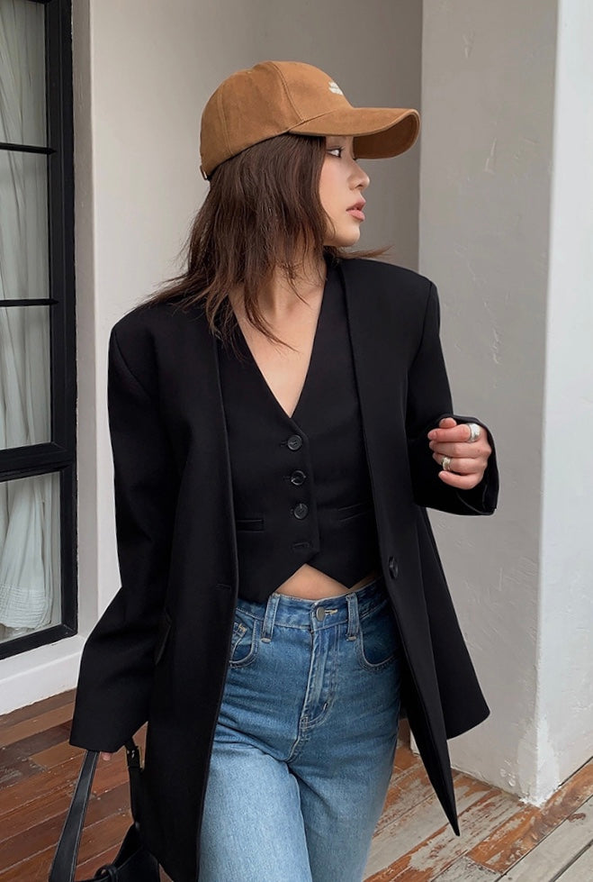 Tailored Sleeveless Vest in Black