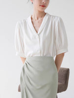 Load image into Gallery viewer, Vintage Blouson Mid Sleeve Blouse in White
