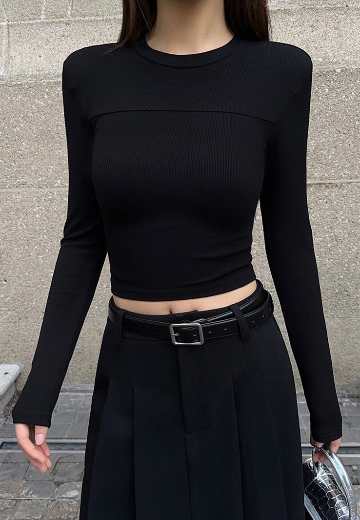 [Ready Stock] Padded Shoulder Line Cropped Top in Black