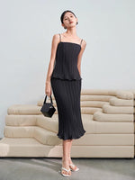 Load image into Gallery viewer, Pleated Wavy Cami Top in Black
