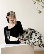 Load image into Gallery viewer, Textured Floral Shift Dress in Black/Cream
