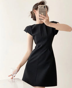 Brooklyn Cap Sleeve Pocket Shift Dress in Black