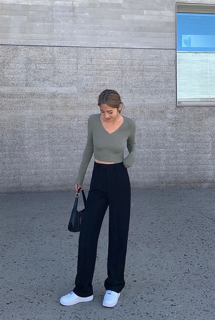 Cropped Ribbed V Top in Sage