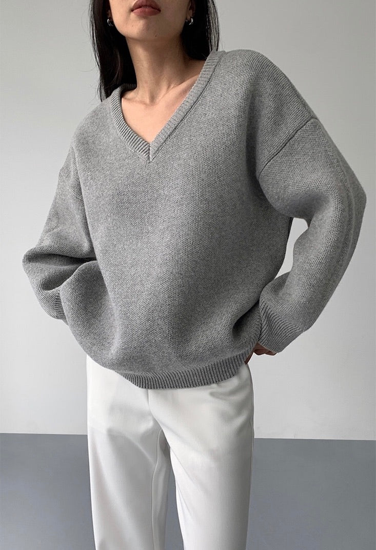 Oversized Pique V Knit Sweater in Grey