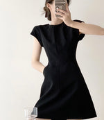 Load image into Gallery viewer, Brooklyn Cap Sleeve Pocket Shift Dress in Black

